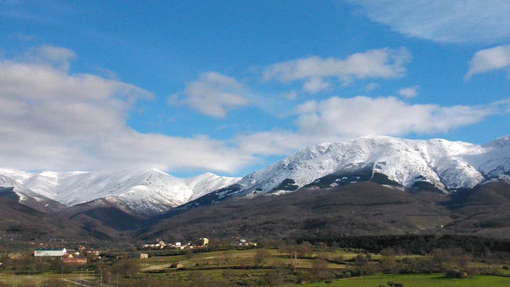 Complejo Turístico Las Cañadas Casas de Campo- Actividades Gratuitas Todos los Fines de Semana Banos De Montemayor Exterior foto